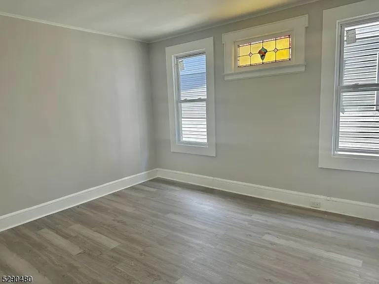 48-50 Cedar Ave #1 — Photo 7