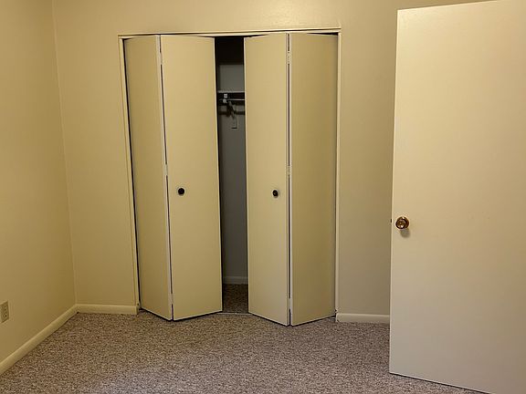 4th image of 2413 Island Dr APT A