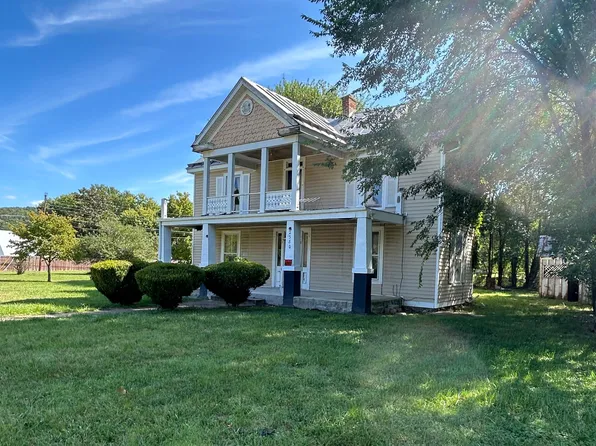 2380 Gardner St, Elliston, VA 24087