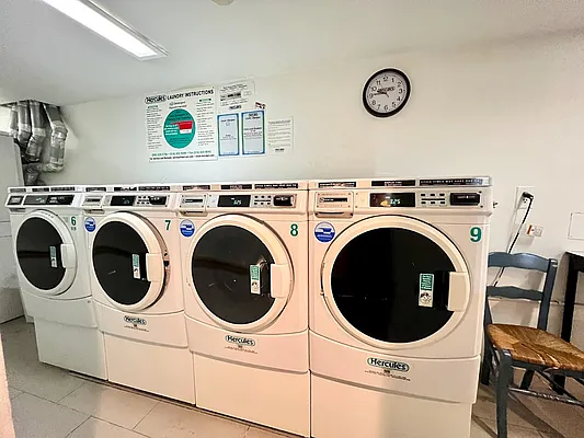 Rented by Mossanen Group | media 11