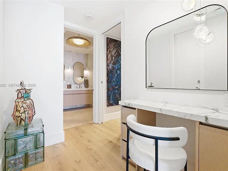 100 S Pointe Dr #1807 — Photo 10