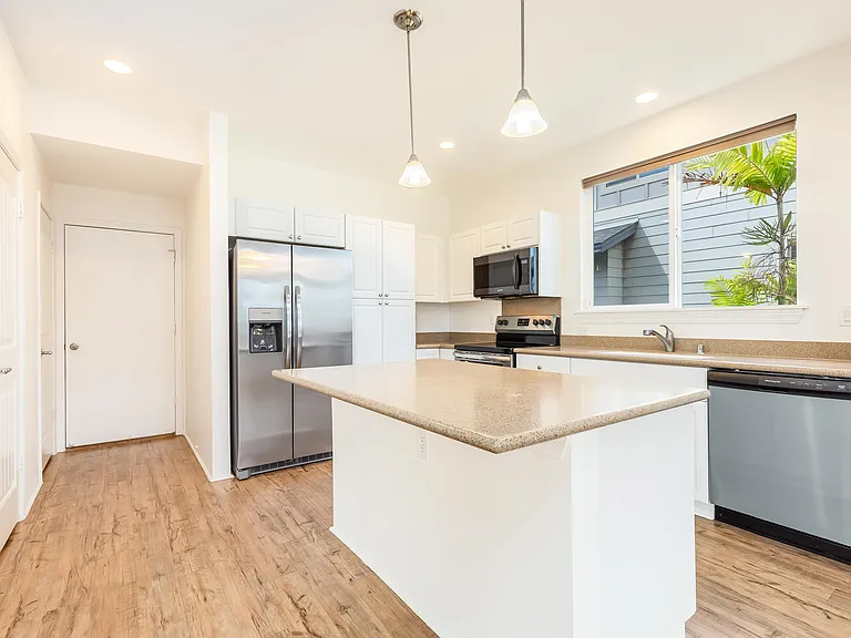 1101 Kukulu St #72 — Photo 20