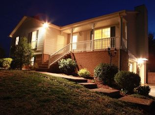 100 Rustic Wood Ct, Spring Hill, TN 37174