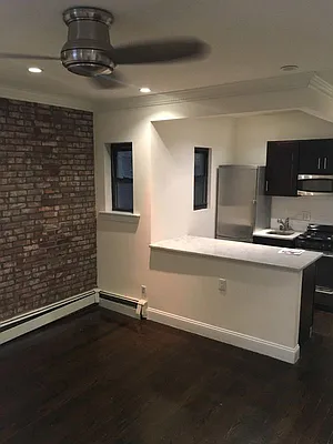 Rented by Trion Real Estate Management | media 7