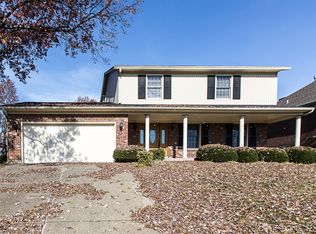 1129 E Ridge Dr, New Albany, IN 47150