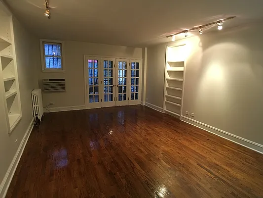 Rented by TurfNYC | media 25