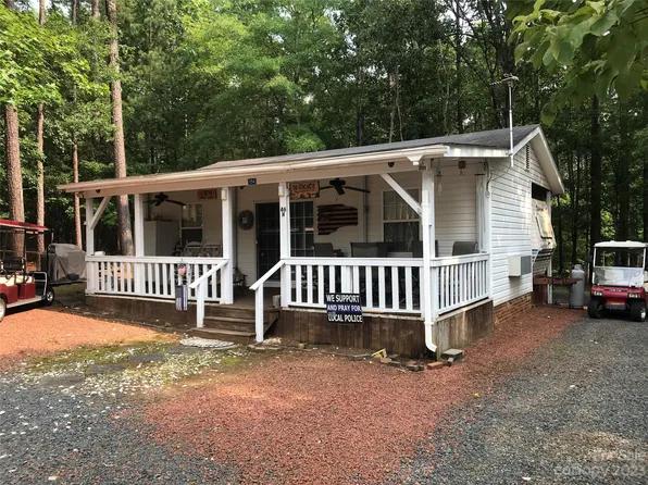 154 Roberts Ridge Rd, Mount Gilead, NC 27306