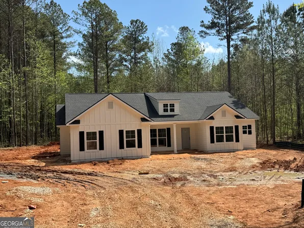 704 Nixon Rd, Senoia, GA 30276