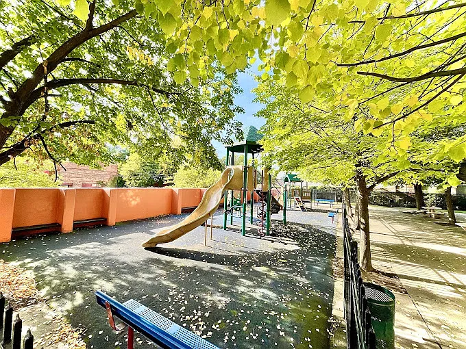 Capitol Green — Photo 4