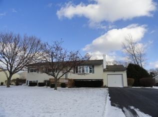 85 Wildbriar Rd, Rochester, NY 14623