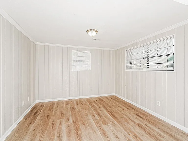 933 Edwards Lake Rd — Photo 15
