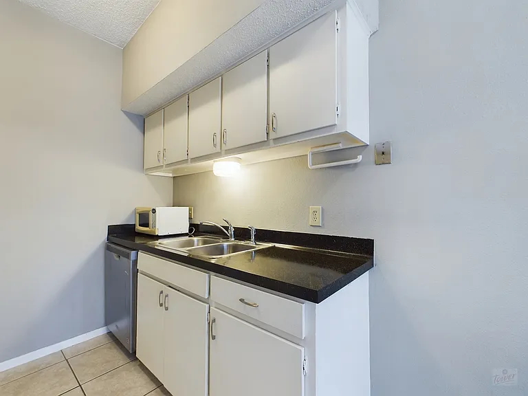 3316 Guadalupe St #304 — Photo 8