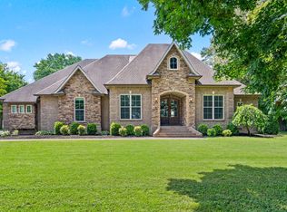 2976 Rossview Rd, Clarksville, TN 37043