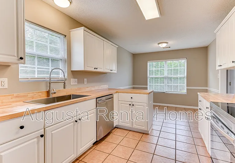 4416 Hatteras Dr — Photo 20