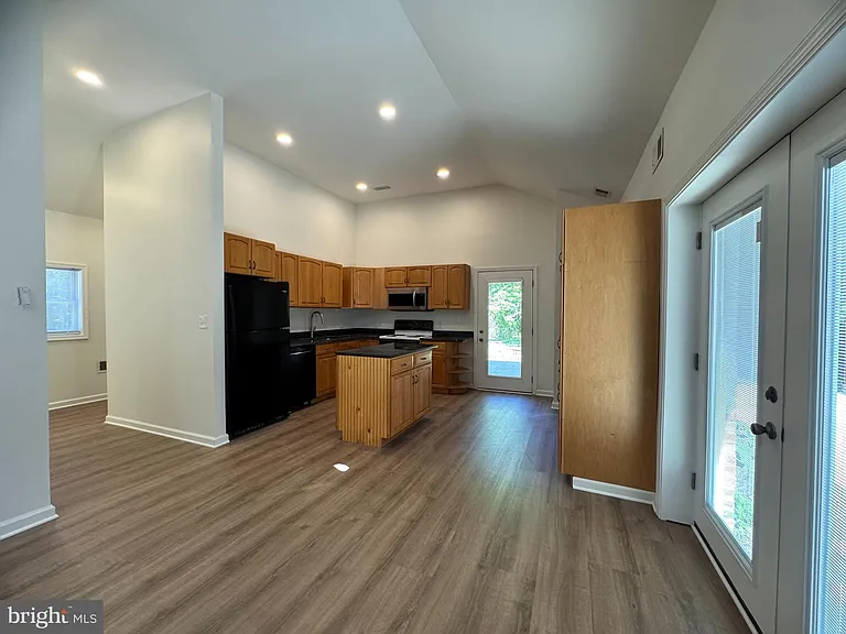 8190 Marshall Corner Rd — Photo 4