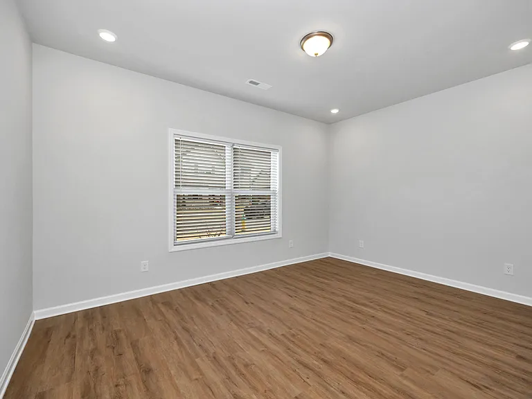 17387 Chelsea St — Photo 15