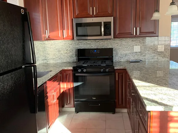110 Hastings Ln #B, Watsonville, CA 95076
