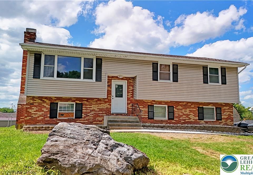 1st image of 467 W Locust Ln