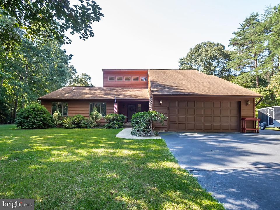 1st image of 570 Chippingwood Dr
