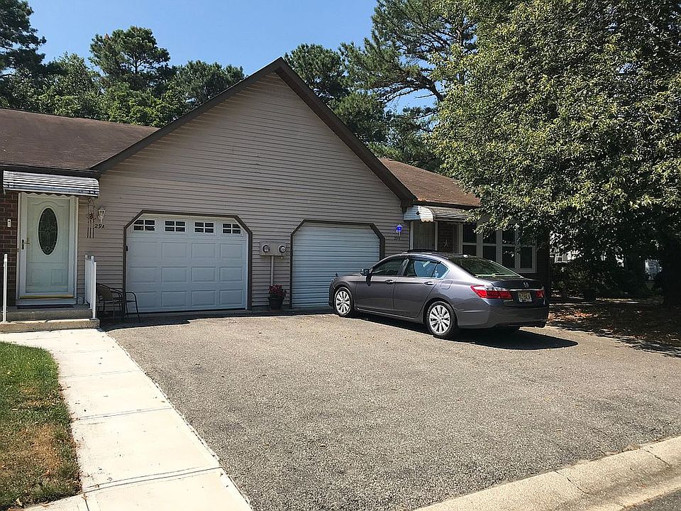 1st image of 29B Canton Dr