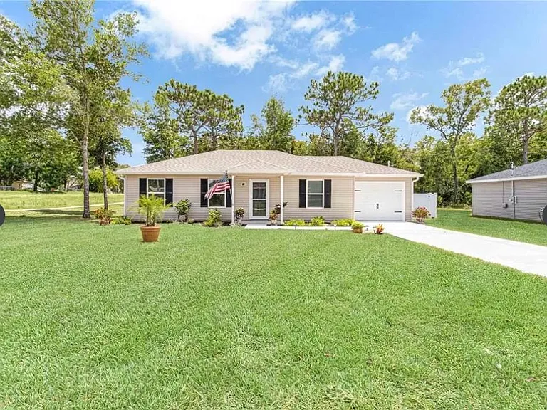 433 Spring Ln — Photo 3