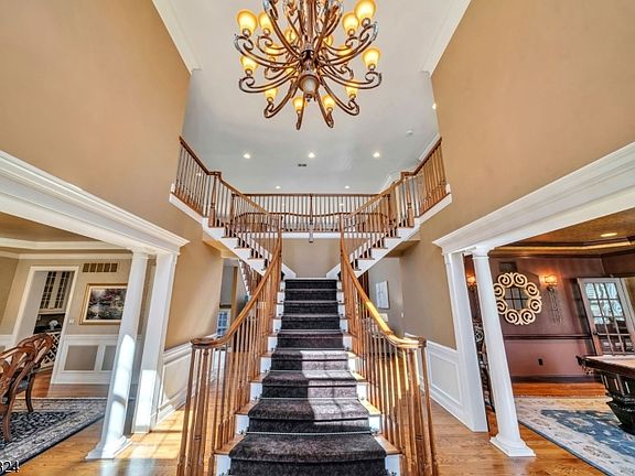 4th image of 28 Arbor Rd