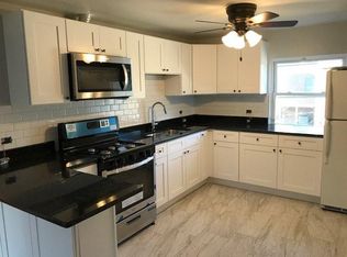 340 S Cass Ave APT 2W, Westmont, IL