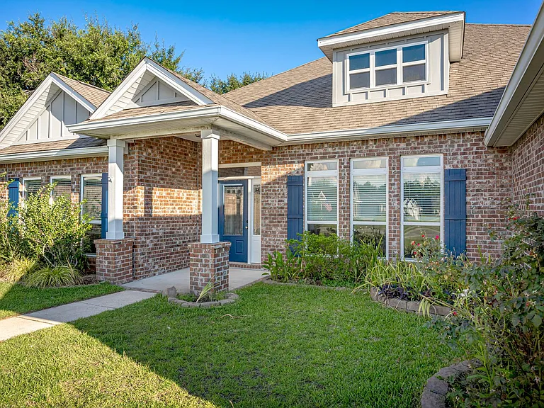 1013 Silverbell Cv — Photo 3