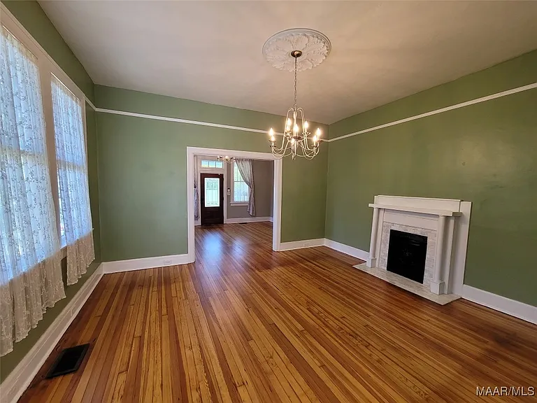 106 S Capitol Pkwy — Photo 7