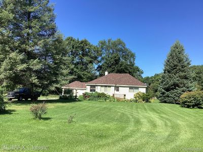 3055 W Commerce Rd, Milford, MI, 48380