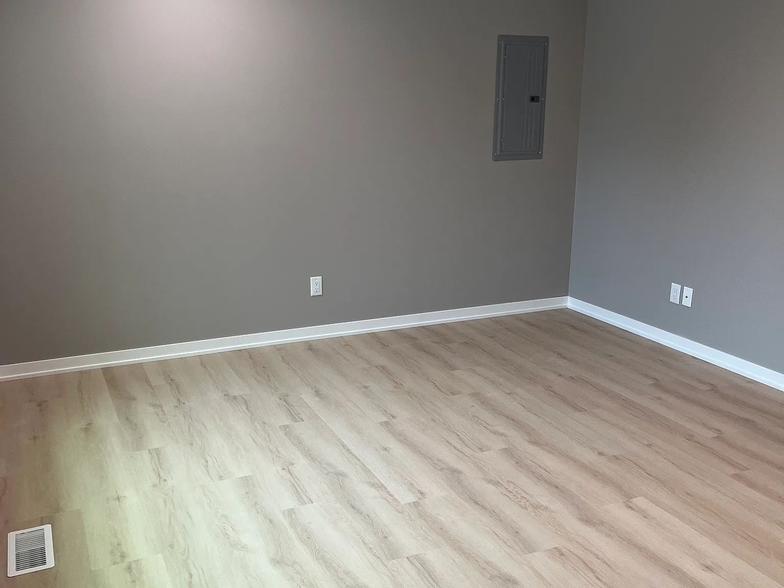 2 bed, 1.5 bath, 1080 sqft, $1,850 — Photo 2
