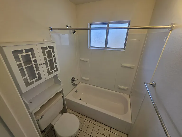 4760 Northglen St — Photo 16