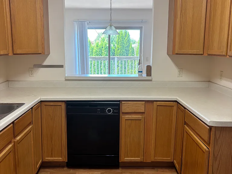 514 N Westmount Dr #4 — Photo 8