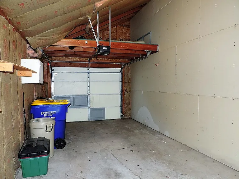 530 Iris Ave — Photo 18
