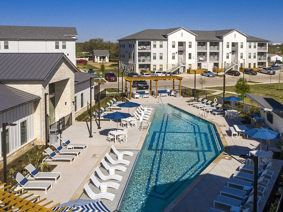 Austin Avenue apartments community photo