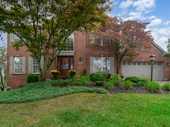1221 Crosspointe Dr, Hebron, KY 41048