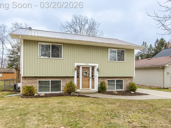 7691 Bridge Rd, Waterford, MI 48329