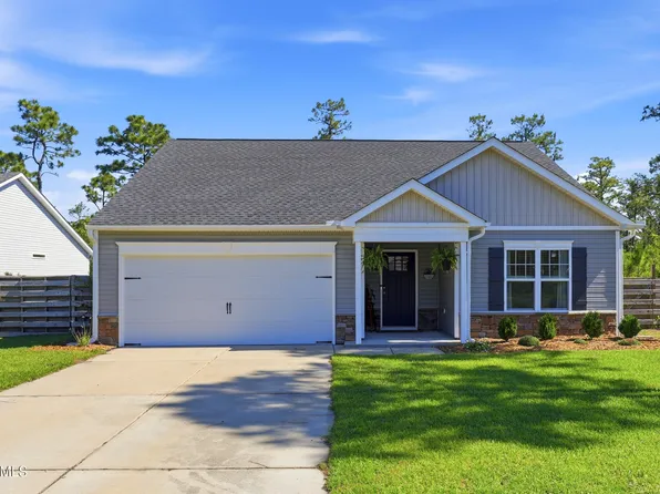 4432 Pinewood Village Drive SE, Southport, NC 28461