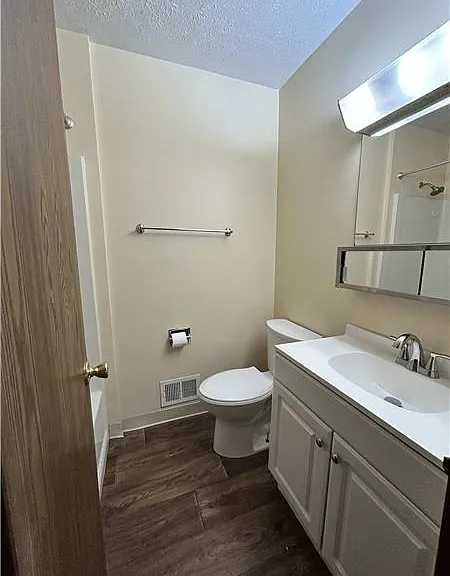 133 Orchard Dr #A — Photo 5