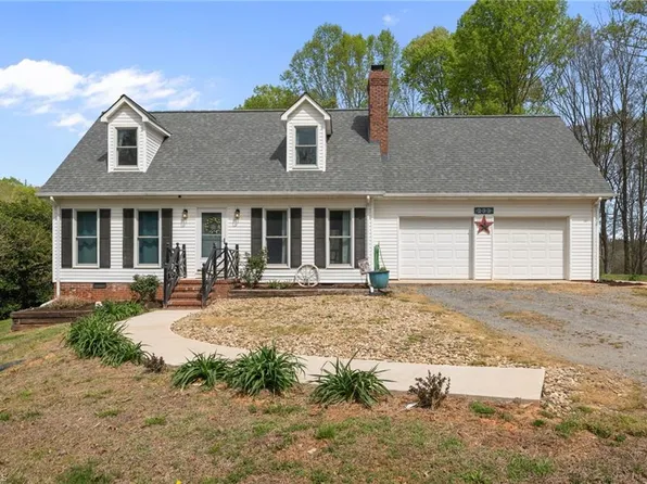 233 Rock Spring Dr, Reidsville, NC 27320