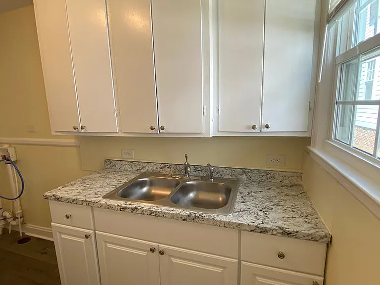 1107 Georgia Ave — Photo 10