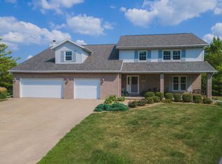 1610 Windsage Country Club Ct, Normal, IL 61761