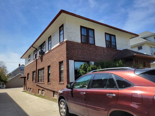1900 E Wood Pl