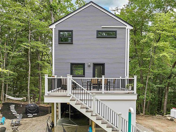 3rd image of 111 Towle Farm Road