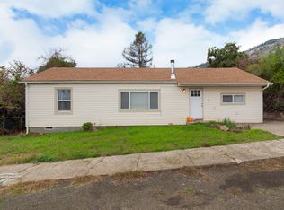 826 NE Jackson Ave, Myrtle Creek, OR 97457