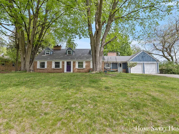 1535 Berkshire Dr SE, Grand Rapids, MI 49508