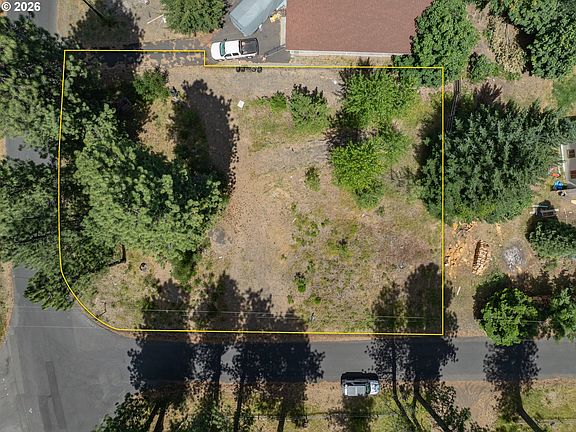 4th image of 29 Trout Lake Park Rd