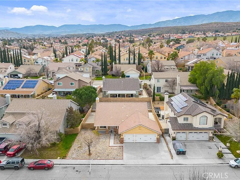 3310 Caspian Dr — Photo 2