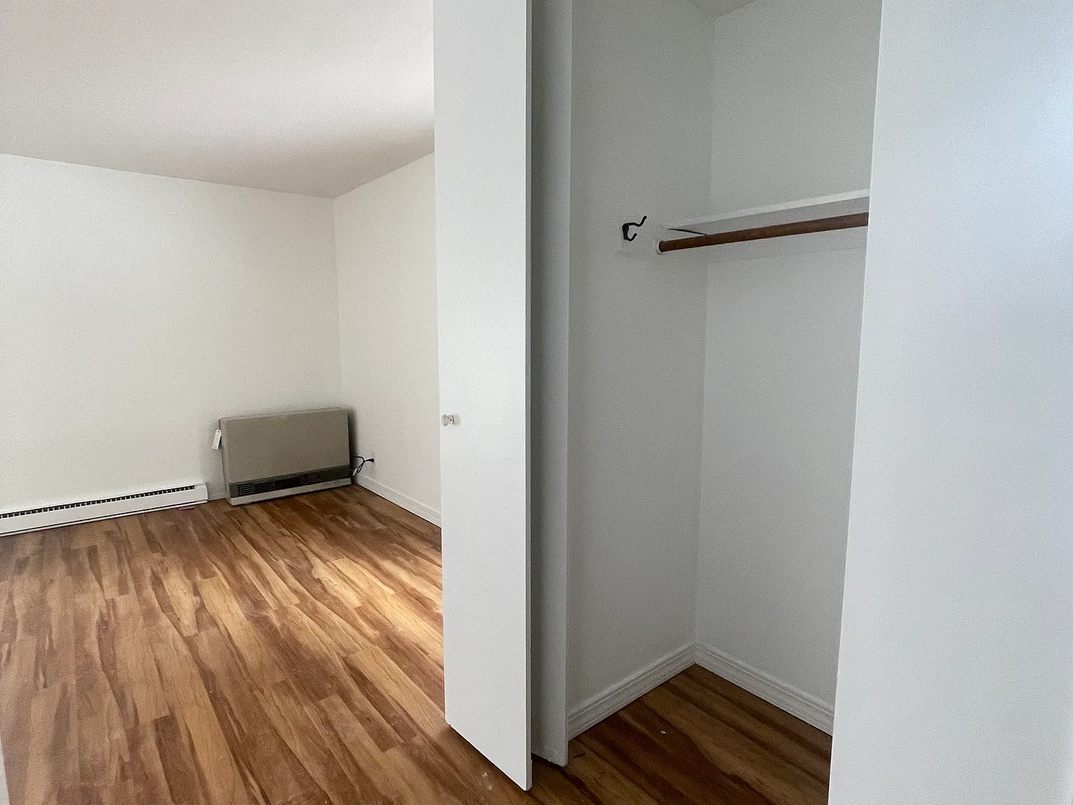 2 bed, 1114 sqft, $2,400 — Photo 4