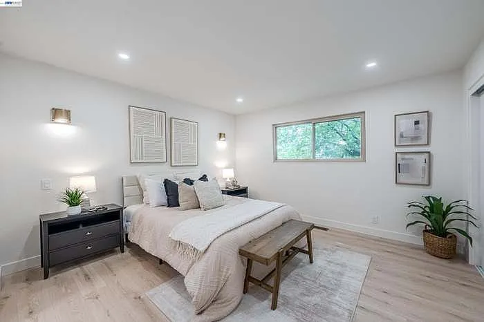 3743 Sanford St — Photo 21